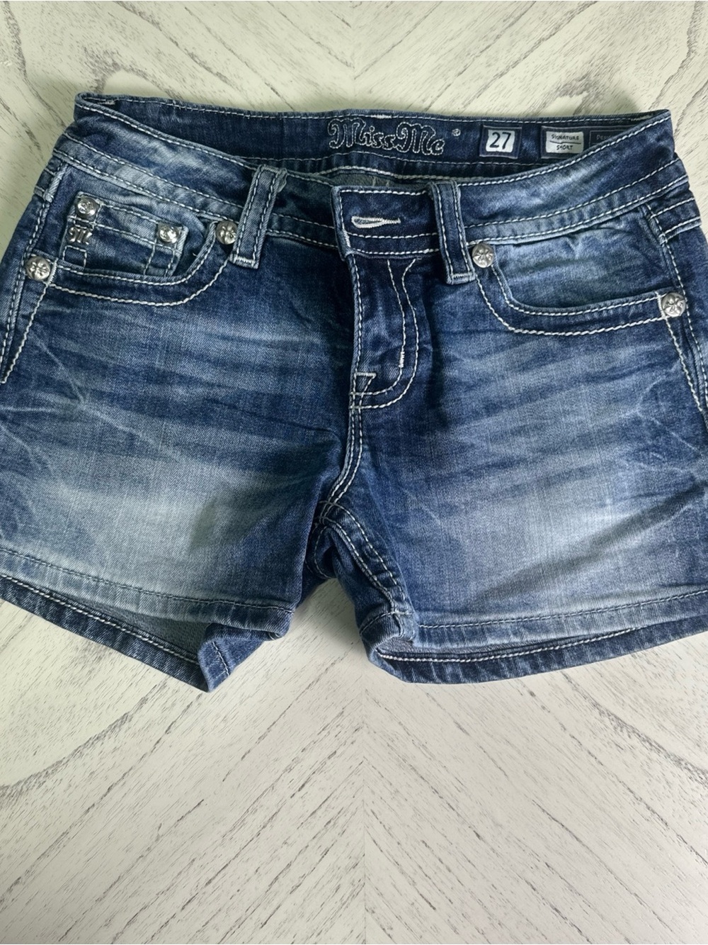 Signature Women's Dark Indigo Washed Denim Shorts